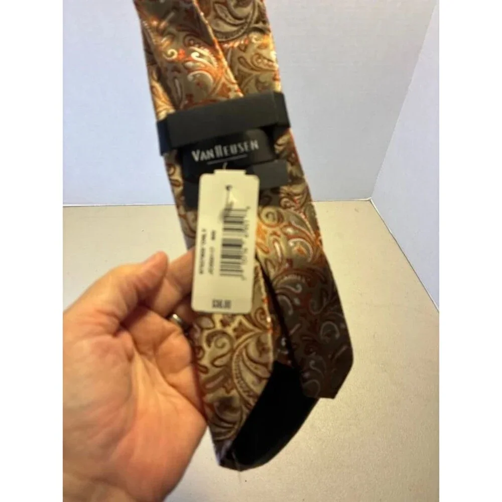 VanHeusen men’s Tie